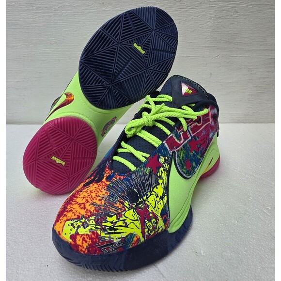 New NBA Nike Basketball Shoes LeBron James 22 Bryce\'s World  Men\'s Size 11